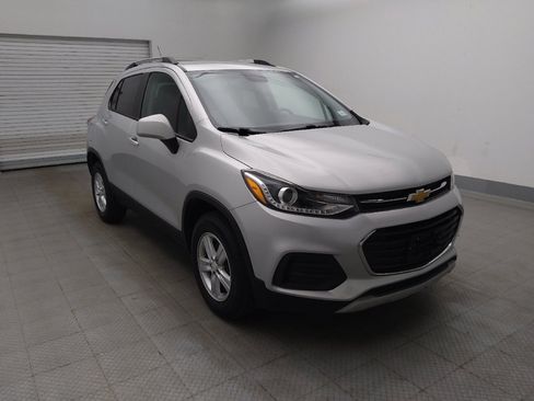 Used 2022 Chevrolet Trax LT w/ Driver Confidence Package AWD/4WD image 13