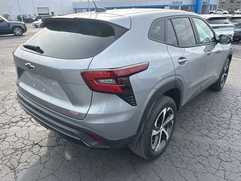 Used 2024 Chevrolet Trax RS w/ Driver Confidence Package image 5