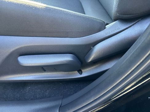 Used 2025 Toyota RAV4 LE image 23