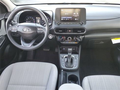 Used 2022 Hyundai Kona SEL image 13