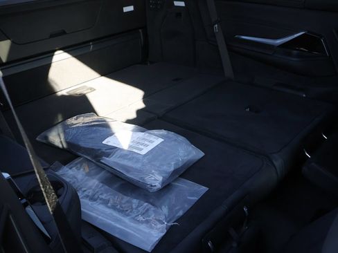 New 2026 BMW X7 M60i AWD/4WD image 32