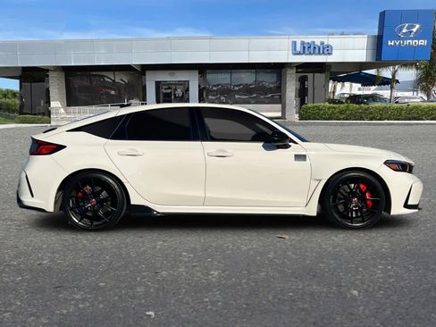 Used 2024 Honda Civic Type R image 8