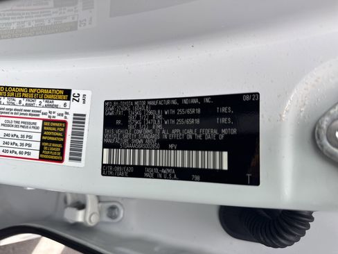 Used 2024 Toyota Grand Highlander FWD image 35