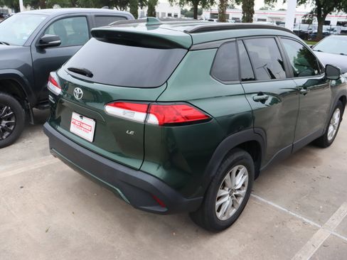 Used 2023 Toyota Corolla Cross LE FWD image 11