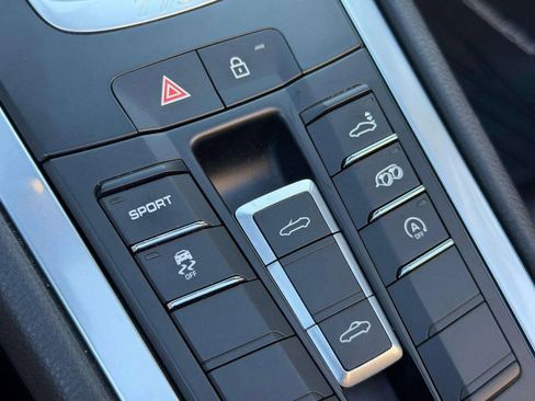 Used 2022 Porsche 718 Boxster image 22