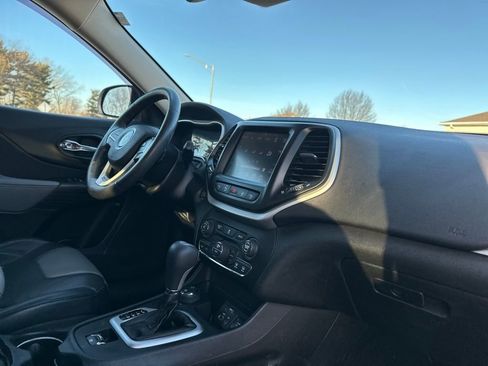 Used 2014 Jeep Cherokee Limited w/ Technology Group image 22