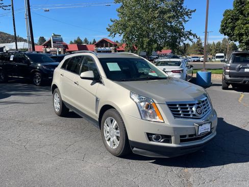 Used 2016 Cadillac SRX Luxury AWD/4WD image 7