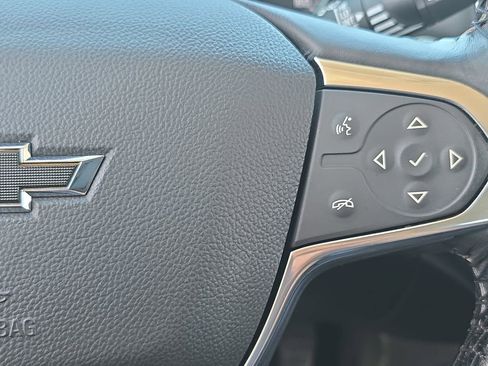 Used 2021 Chevrolet Traverse RS image 22