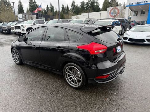 Used 2018 Ford Focus ST image 7