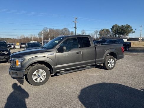 Used 2018 Ford F150 XLT image 2