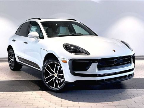 New 2026 Porsche Macan AWD/4WD image 9