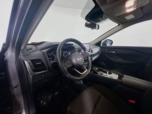 Used 2024 Nissan Rogue SV FWD image 17