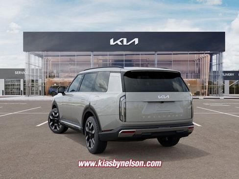 New 2027 Kia Telluride S image 4