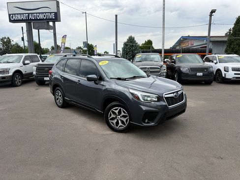 Used 2021 Subaru Forester Premium AWD/4WD image 2