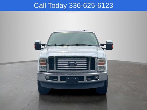 Used 2010 Ford F250 Lariat AWD/4WD image 8