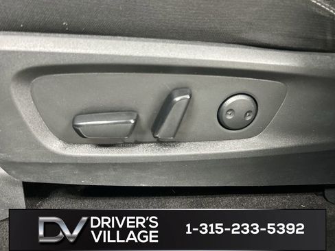 Used 2023 Nissan Pathfinder SV w/ Black Appearance Package AWD/4WD image 10