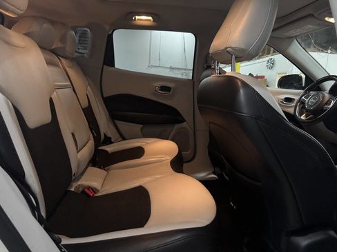 Used 2019 Jeep Compass Latitude w/ Popular Equipment Group image 19