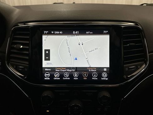 Used 2021 Jeep Grand Cherokee Limited AWD/4WD image 23