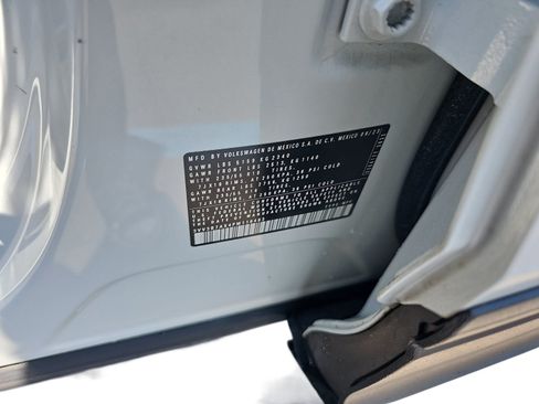 Used 2023 Volkswagen Tiguan SE FWD image 28