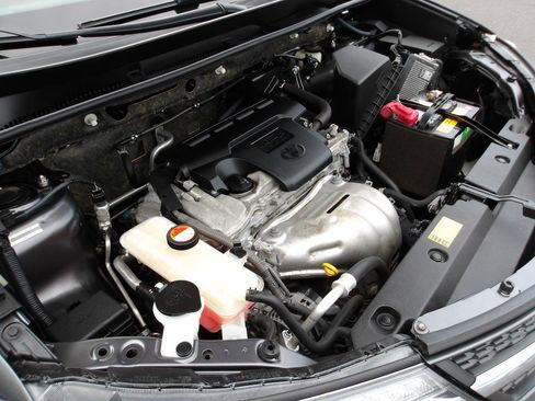 Used 2015 Toyota RAV4 Limited image 23