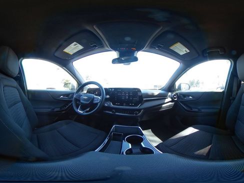 Used 2025 Chevrolet Equinox LT FWD image 38