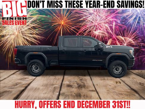 Used 2020 GMC Sierra 2500 AT4 w/ AT4 Premium Package image 4