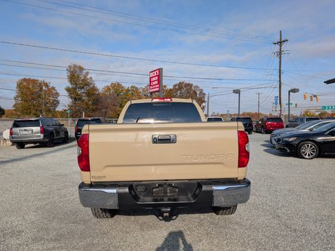 Used 2017 Toyota Tundra SR5 image 6