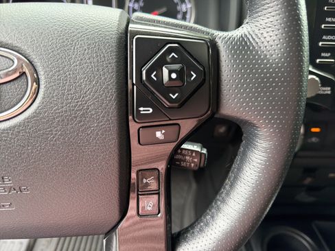 Used 2023 Toyota 4Runner TRD Off-Road Premium w/ Moonroof Package AWD/4WD image 24