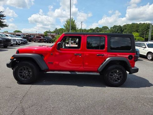 Used 2024 Jeep Wrangler Unlimited Sport AWD/4WD image 4