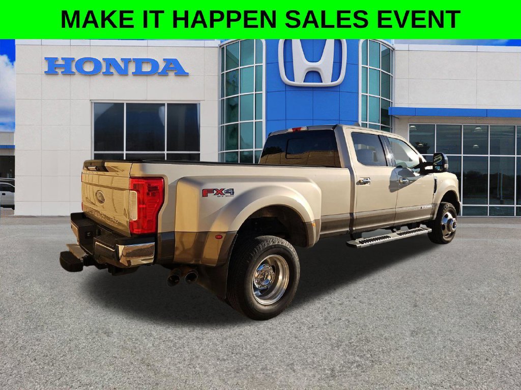 Used 2017 Ford F350 Lariat w/ Chrome Package AWD/4WD image 19