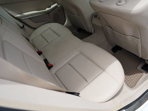Used 2015 Mercedes-Benz E 350 4MATIC Wagon image 16