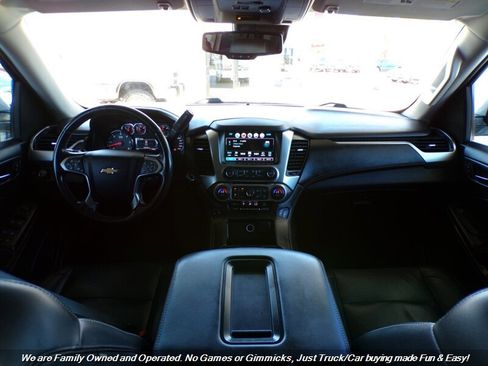 Used 2018 Chevrolet Suburban LT image 37