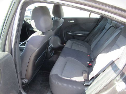 Used 2015 Dodge Charger SE w/ Sport Appearance Group image 15