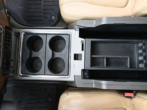 Used 2011 Ford F250 Lariat w/ Lariat Interior Pkg AWD/4WD image 32