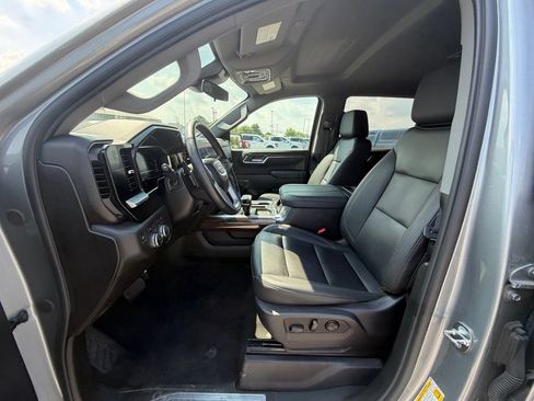 Used 2024 GMC Sierra 1500 Elevation w/ Elevation Premium Package AWD/4WD image 3