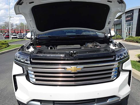 Used 2024 Chevrolet Suburban High Country AWD/4WD image 33