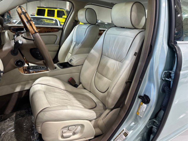Used 2006 Jaguar XJ Vanden Plas RWD image 5