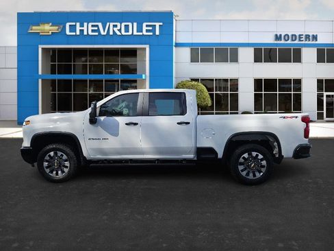New 2026 Chevrolet Silverado 2500 Custom image 2
