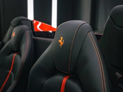 Used 2021 Ferrari F8 Tributo RWD image 12