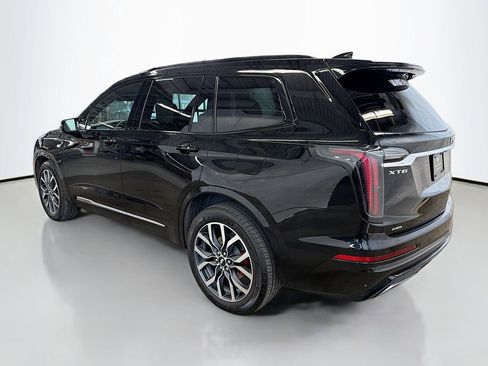 Used 2025 Cadillac XT6 Sport image 5