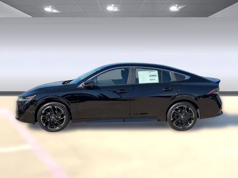 New 2026 Nissan Sentra SR w/ Floor Mat Package FWD image 2