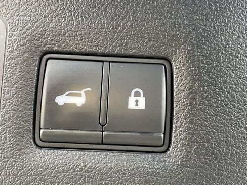 Used 2023 INFINITI QX55 Essential image 11