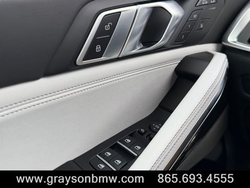 Used 2027 BMW X6 M60i AWD/4WD image 23