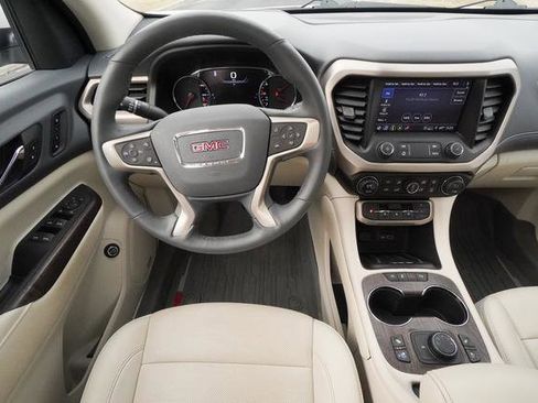 Used 2023 GMC Acadia Denali w/ Denali Ultimate Package image 17