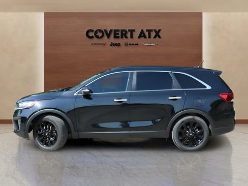 Used 2020 Kia Sorento S FWD image 2