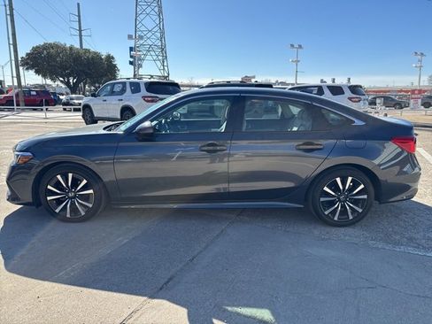 Used 2023 Honda Civic EX image 4