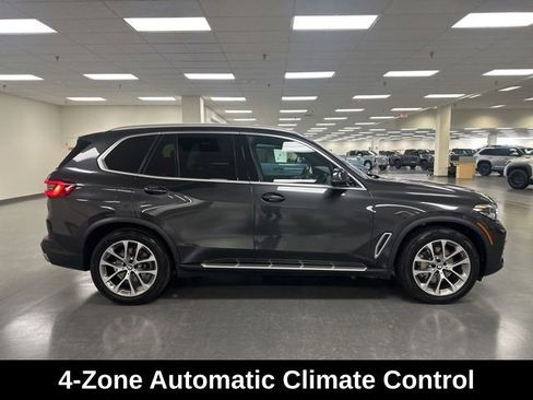 Used 2022 BMW X5 xDrive40i AWD/4WD image 8
