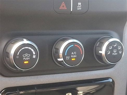 Used 2023 RAM 3500 Tradesman w/ Chrome Appearance Group image 15