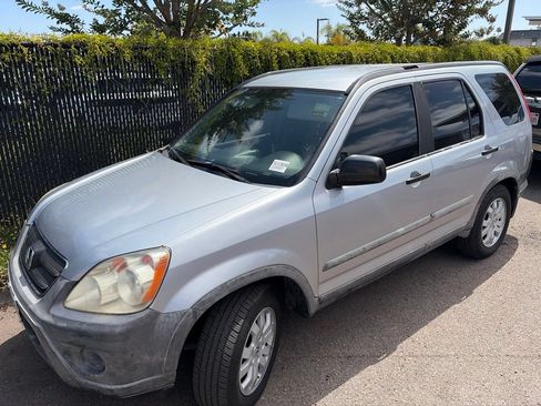 Used 2005 Honda CR-V LX image 3