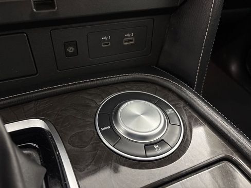 Used 2024 INFINITI QX80 Luxe image 40